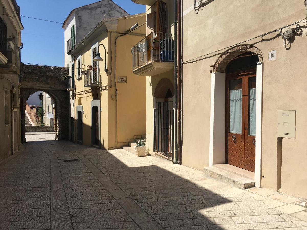 Le Volte Nel Borgo Apartment แตร์โมลิ ภายนอก รูปภาพ